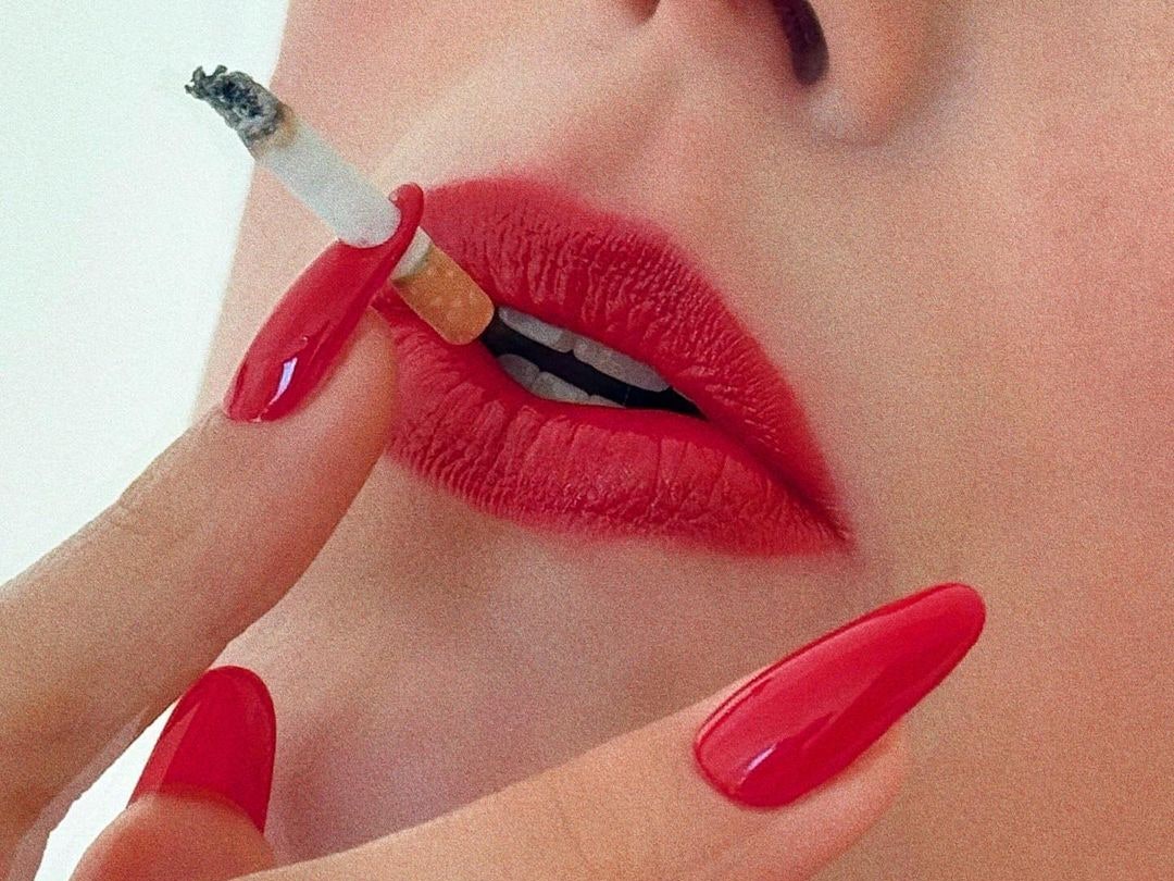 10 Summer Nail Colors That Are Smoking Hot
