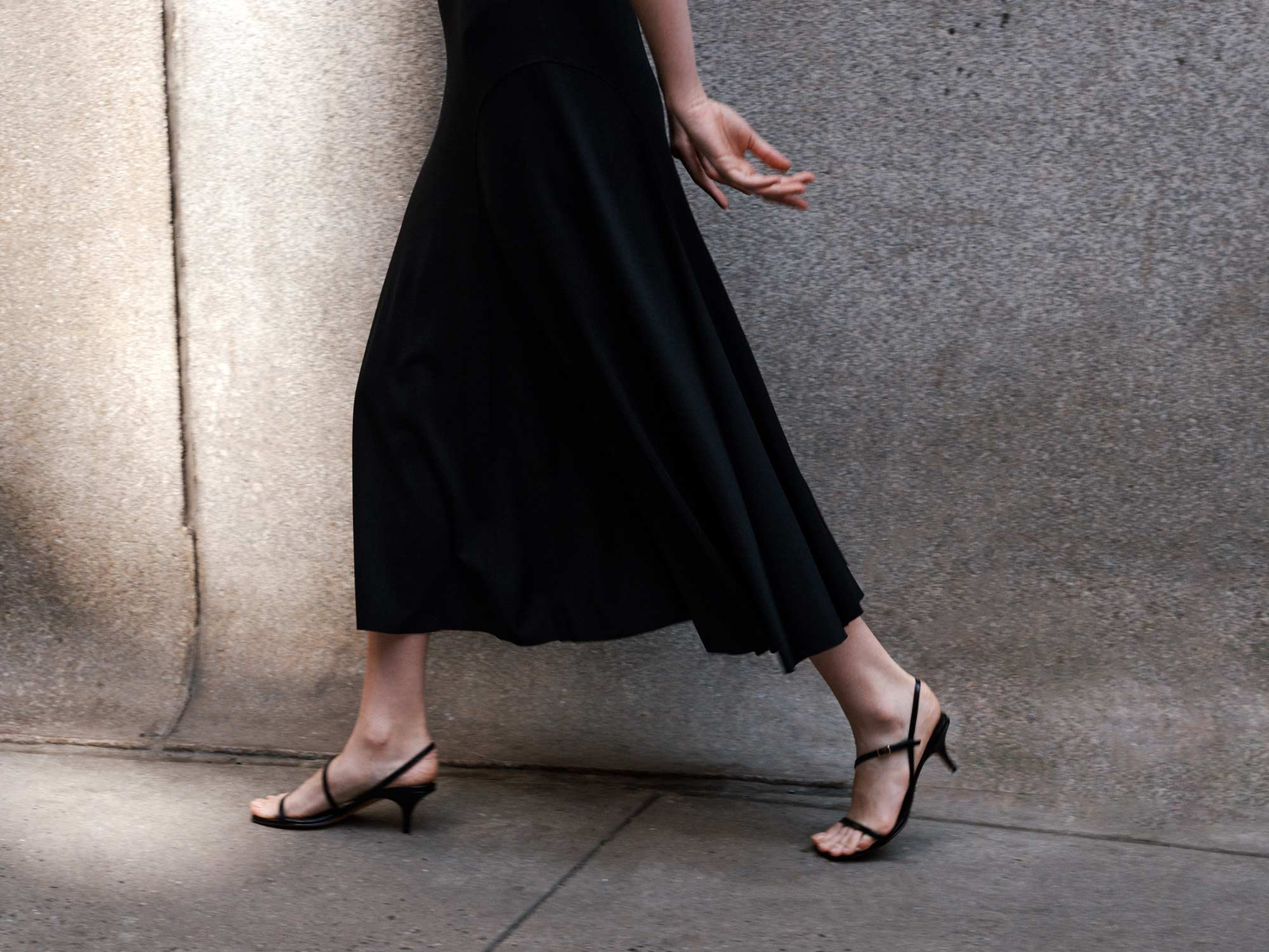 9 Types of Sandals That Never Go Out of Style
